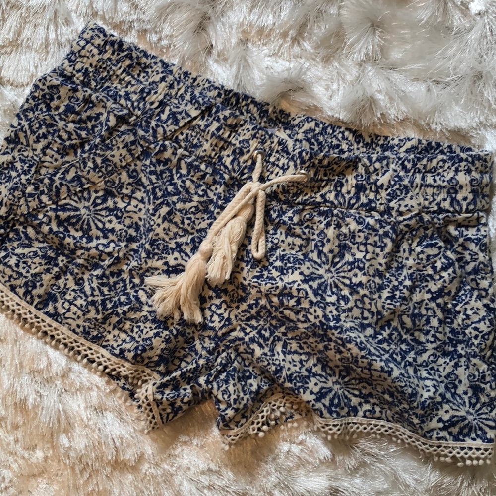 Pattern shorts - Picture 1 of 3